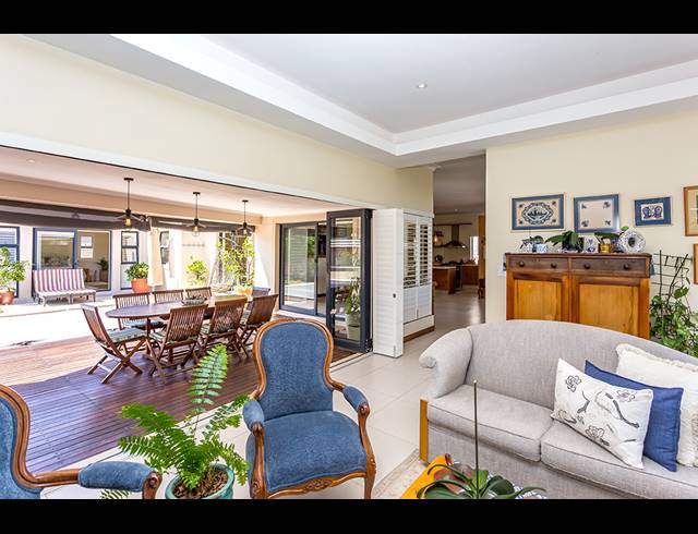5 BEDROOM HOUSE FOR SALE IN BIG BAY